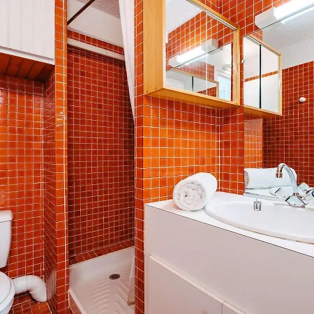 A - 22m² - Face A La - Balcon - Parking Prive - Fr-1-477-15 Lejlighed *