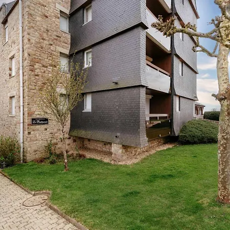 A - 22m² - Face A La - Balcon - Parking Prive - Fr-1-477-15 Lejlighed Carnac